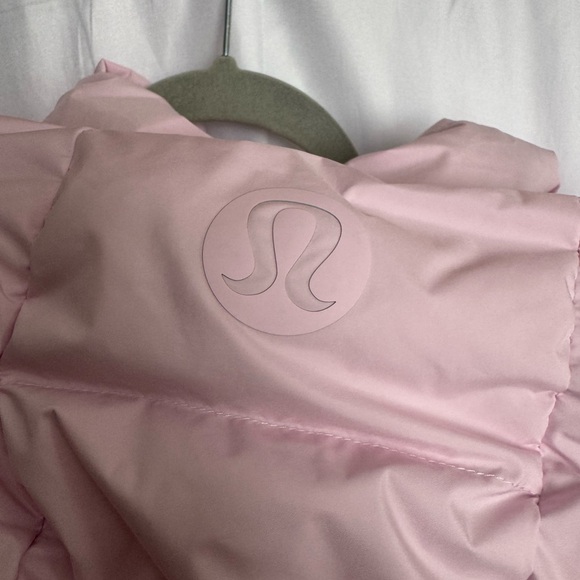 Lululemon Wunder Puff 600-Down-Fill Cropped Vest Size 4 - Picture 10 of 10